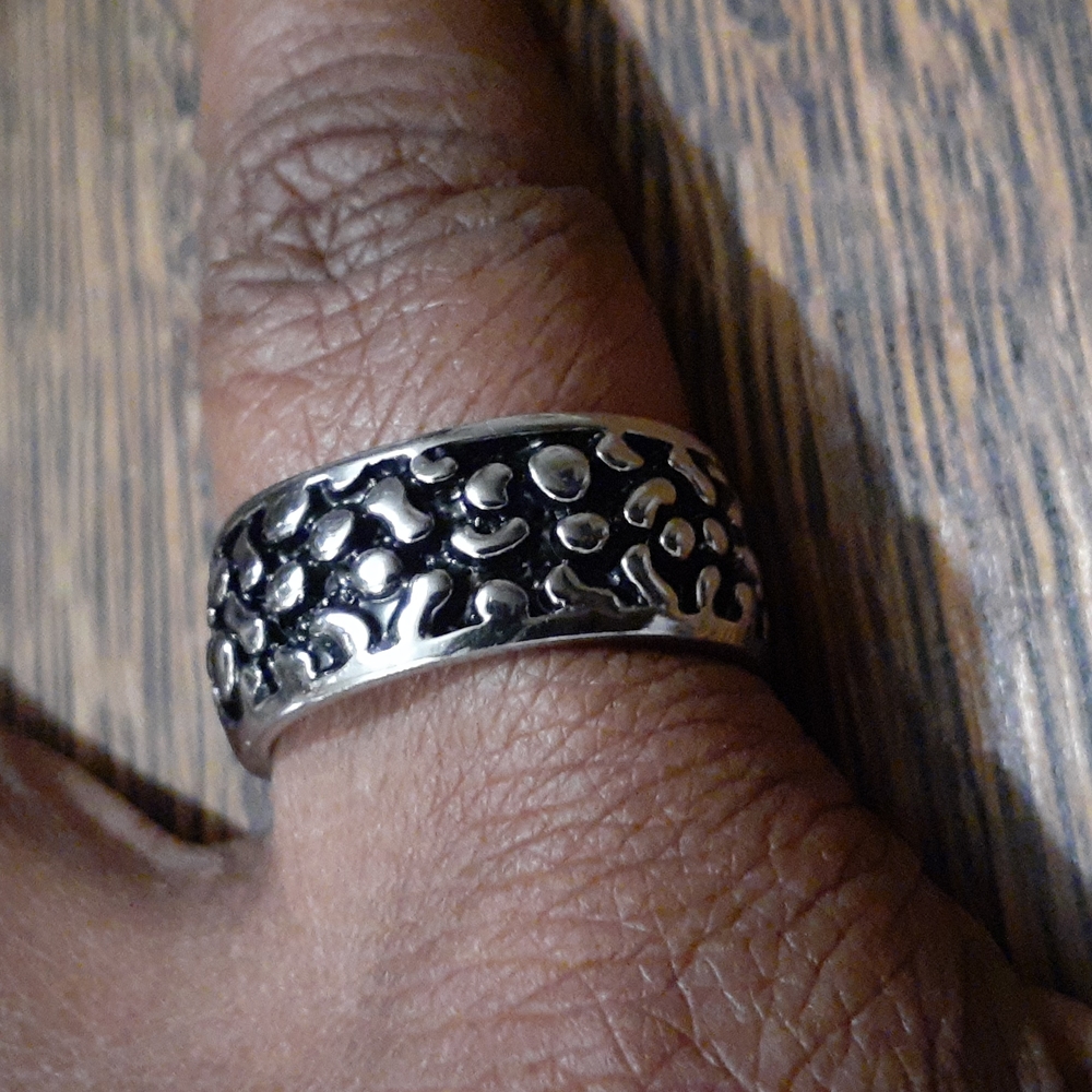 EDFORCE STAINLESS PEBBLED STEEL BAND RING NWT SIZE 12